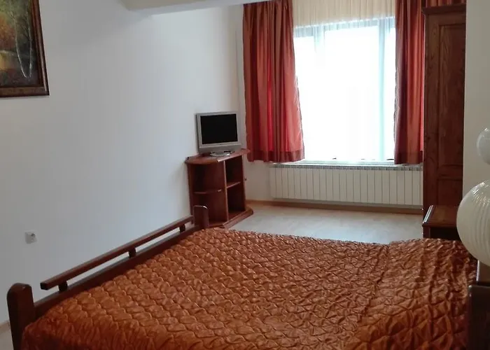 Ajax Boutique София